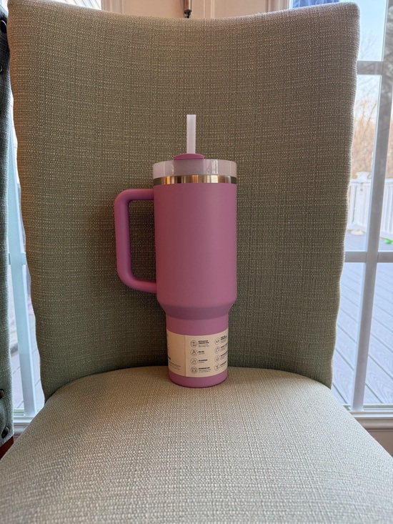 STANLEY 40oz Tumbler & ‘Cool Planet’ Soft Cooler Bag in Pink & Green - NWT - Picture 8 of 9